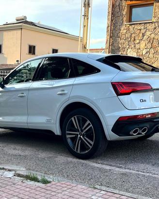 AUDI Q5 SPORTBACK S LINE 40 TDI QUATTRO – 2021
