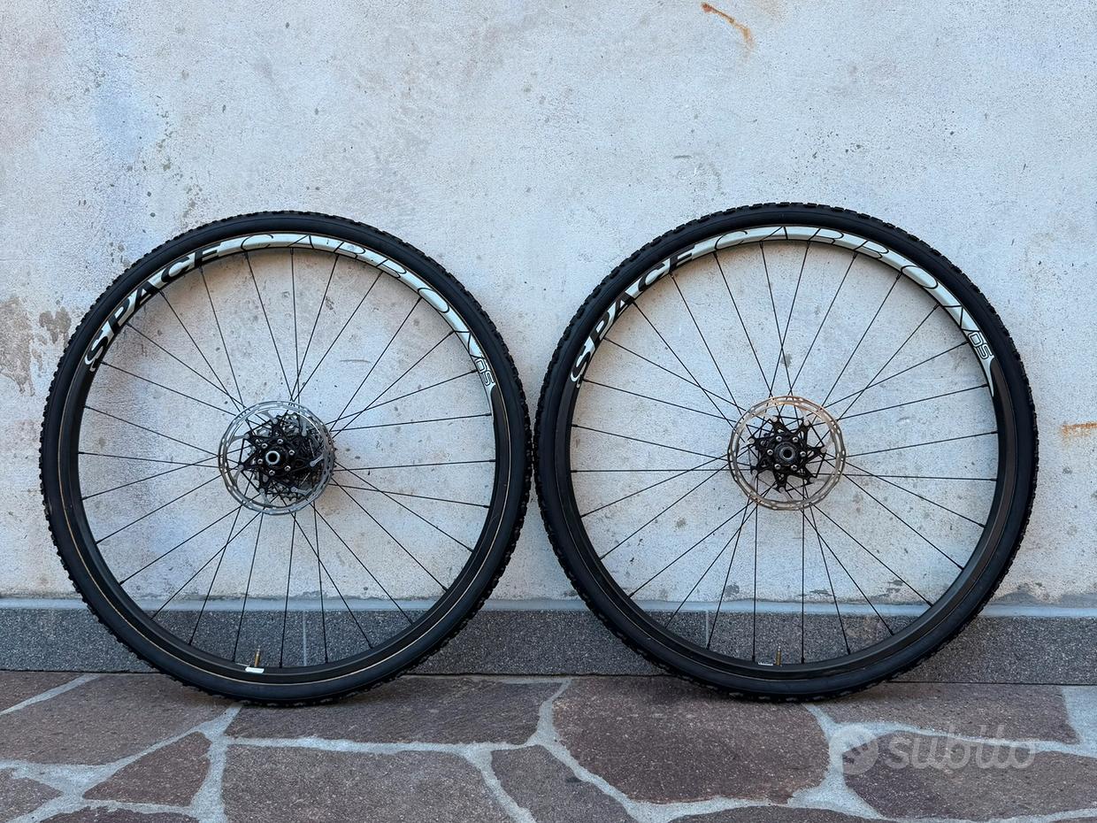Space carbon Fantastiche offerte di Biciclette