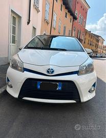 TOYOTA YARIS HYBRID