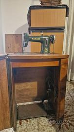 Macchina da cucire a pedale