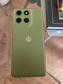 Motorola Moto g15 verde pari al nuovo - agosto2026