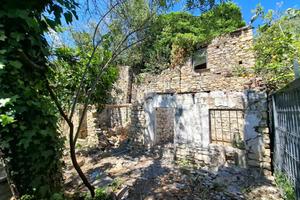 CASA INDIPENDENTE A DIANO SAN PIETRO