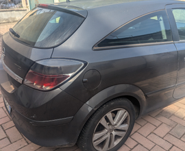 Opel Astra GTC 1.7