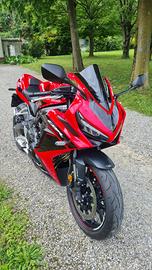 HONDA CBR 650 R