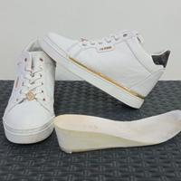 sneakers stivaletti Guess 