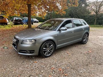Audi A3 SPB 1.6 TDI 105 CV CR Ambition