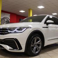 VOLKSWAGEN Tiguan 2.0 TDI 150 CV SCR DSG R-Line