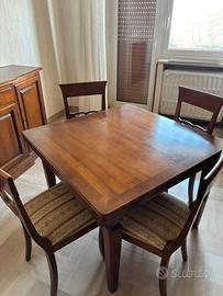 Sala completa in legno