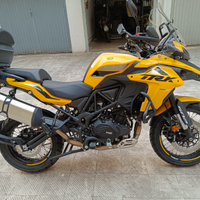 Benelli trk 502 x km 0