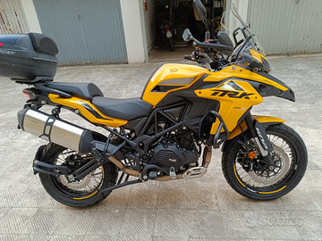 Benelli trk 502 x km 0