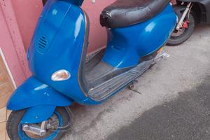 Piaggio vespa scuter