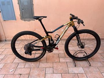 Mtb full race mountain carbon