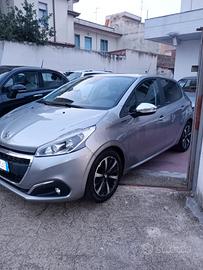 Peugeot 208 BlueHDi 100 S&S 5 porte Signature