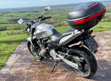 Hornet 600 a carburatori pari al nuovo