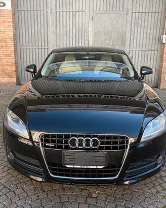 Audi TT Coupé 3.2 V6 quattro S tronic