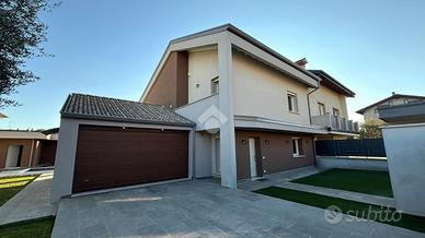 PORZIONE DI BIFAMILIARE A CASTREZZATO