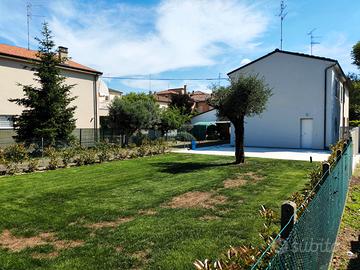 Porzione casa ristrutturata a nuovo con giardino