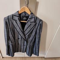 Tailleur con pantaloni 