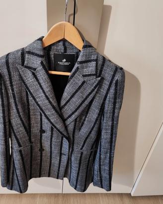 Tailleur con pantaloni 