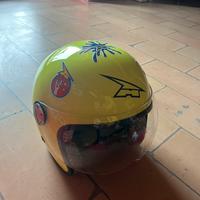 casco AXO con sticker incollati e da incollare