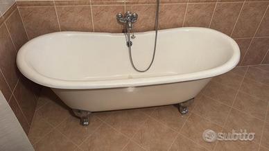 Vasca da bagno con piedini 156x71 stile classico