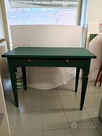 Scrivania verde bosco