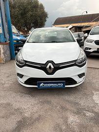 Renault Clio TCe 12V 75 CV 5 porte Moschino Life
