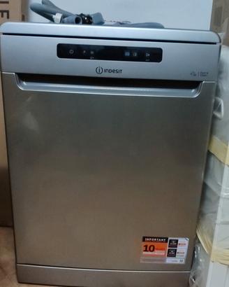 Lavastoviglie  Indesit 