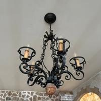 Lampadaro in ferro in battuto