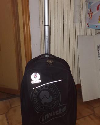 trolley scuola Invicta