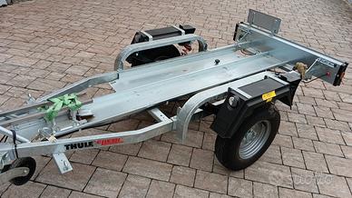 Carrello rimorchio porta moto.
