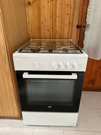 Cucina a gas BEKO FSG62000DW