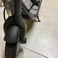 Monopattino elettrico segway ninebot