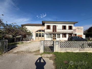 VILLA SINGOLA A SAN GIORGIO IN BOSCO