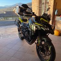 Benelli trk 702 x