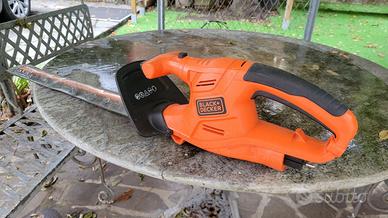 Tagliasiepi Black & Decker GT4550