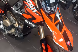 Ducati Hypermotard 698 RVE -FULL TERMIGNONI!!!