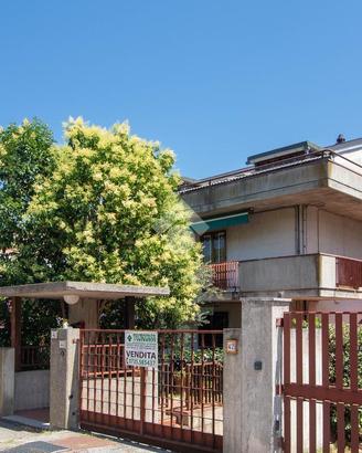 4 LOCALI A GROTTAMMARE