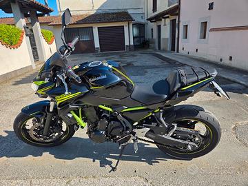 Moto Kawasaki Z650