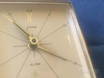 Sveglia vintage a carica manuale