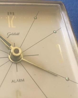 Sveglia vintage a carica manuale