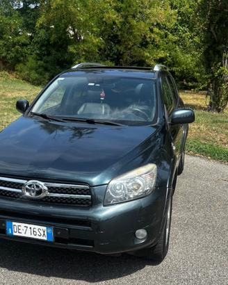 Toyota RAV 4 RAV4 2.2 D-4D 177 CV Luxury