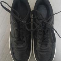 Scarpe da ginnastica numero 36 - color nero