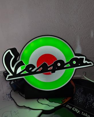 Lampada LED 3D Vespa – Design Iconico 