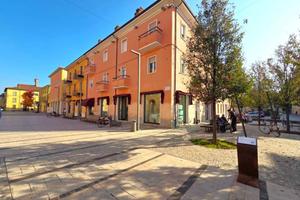 Immobile di 131 m² con 1 locale a Castel Bolognese
