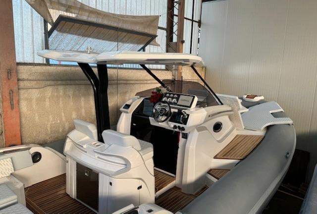 Italmarine Ponza 36 cabin