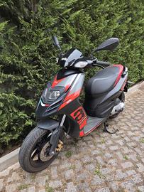 Aprilia SR 50 2T MOTARD 2018 20000km