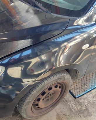 Parafango sinistro MAZDA 2 del 2004