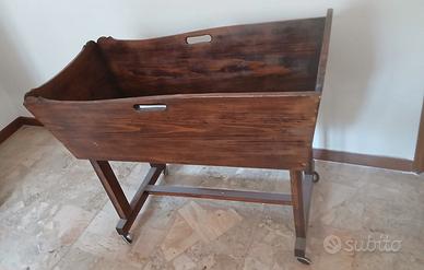 culla antica in legno 