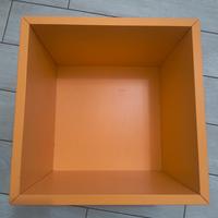 comodino mensola portagiochi